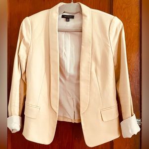 Ann Taylor Women’s Blazer; Peach/Cream;size 0